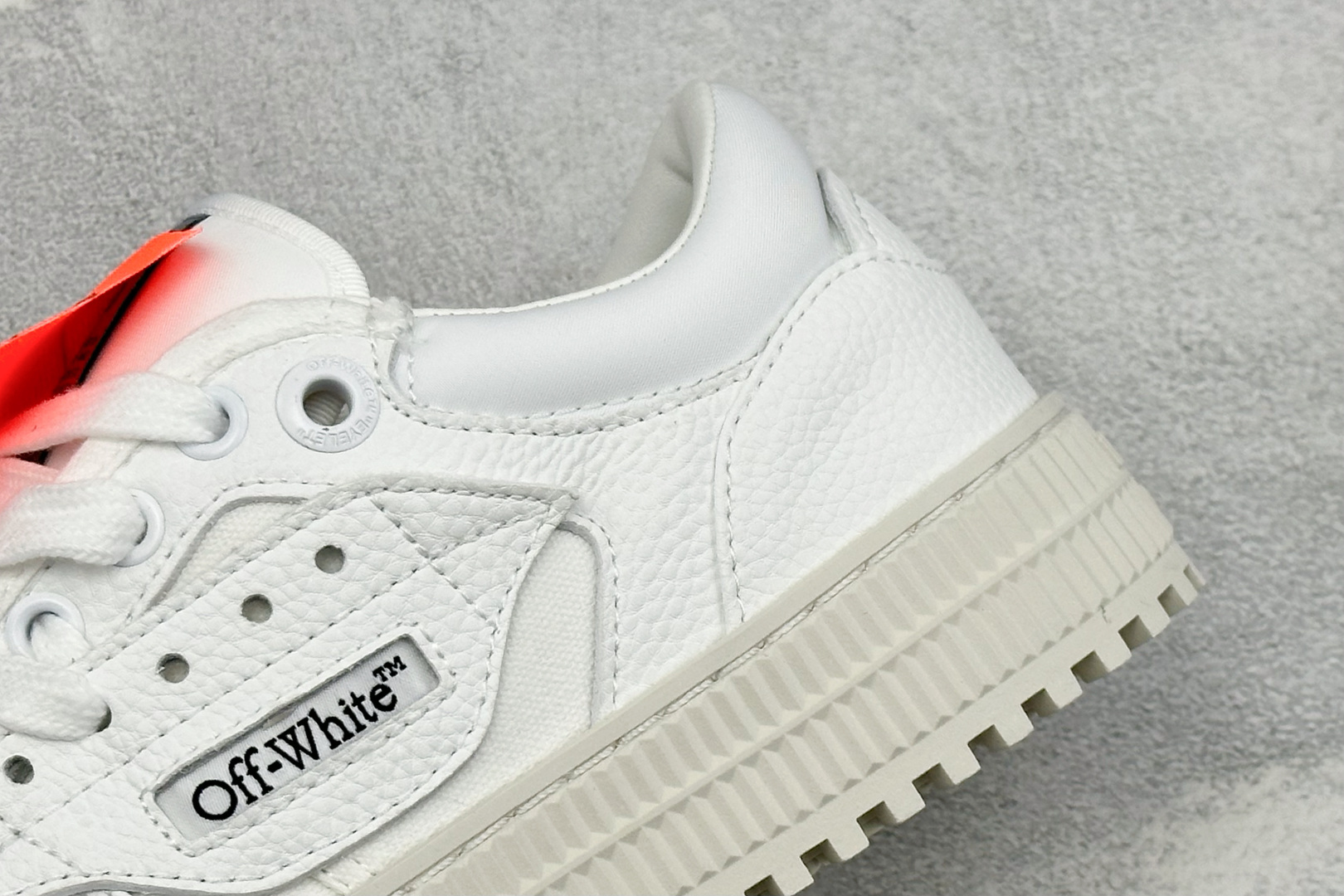 S版OFF- WHITE 3.0 Off Court 小牛皮 圆头系带低帮板鞋 原厂原档开发 外观很有设计感 个性独特 S版OFF- WHITE 3.0 Off Court 小牛皮 圆头系带低帮板鞋 原厂原档开发 外观很有设计感 个性独特