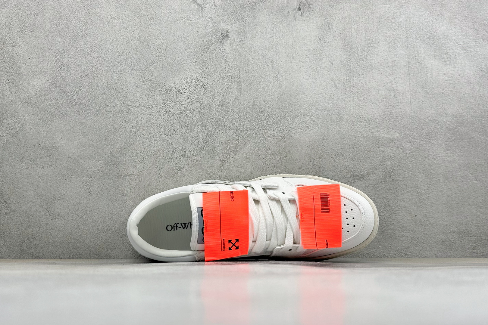 S版OFF- WHITE 3.0 Off Court 小牛皮 圆头系带低帮板鞋 原厂原档开发 外观很有设计感 个性独特 S版OFF- WHITE 3.0 Off Court 小牛皮 圆头系带低帮板鞋 原厂原档开发 外观很有设计感 个性独特