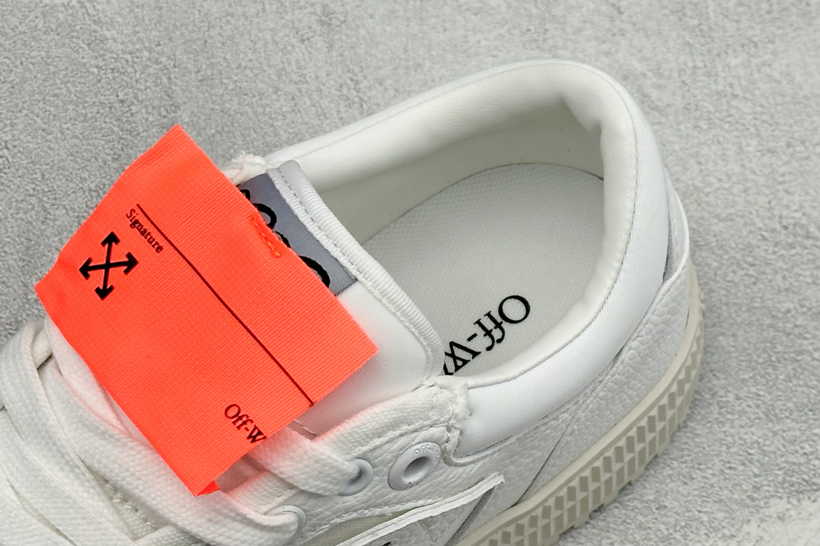 S版OFF- WHITE 3.0 Off Court 小牛皮 圆头系带低帮板鞋 原厂原档开发 外观很有设计感 个性独特 S版OFF- WHITE 3.0 Off Court 小牛皮 圆头系带低帮板鞋 原厂原档开发 外观很有设计感 个性独特
