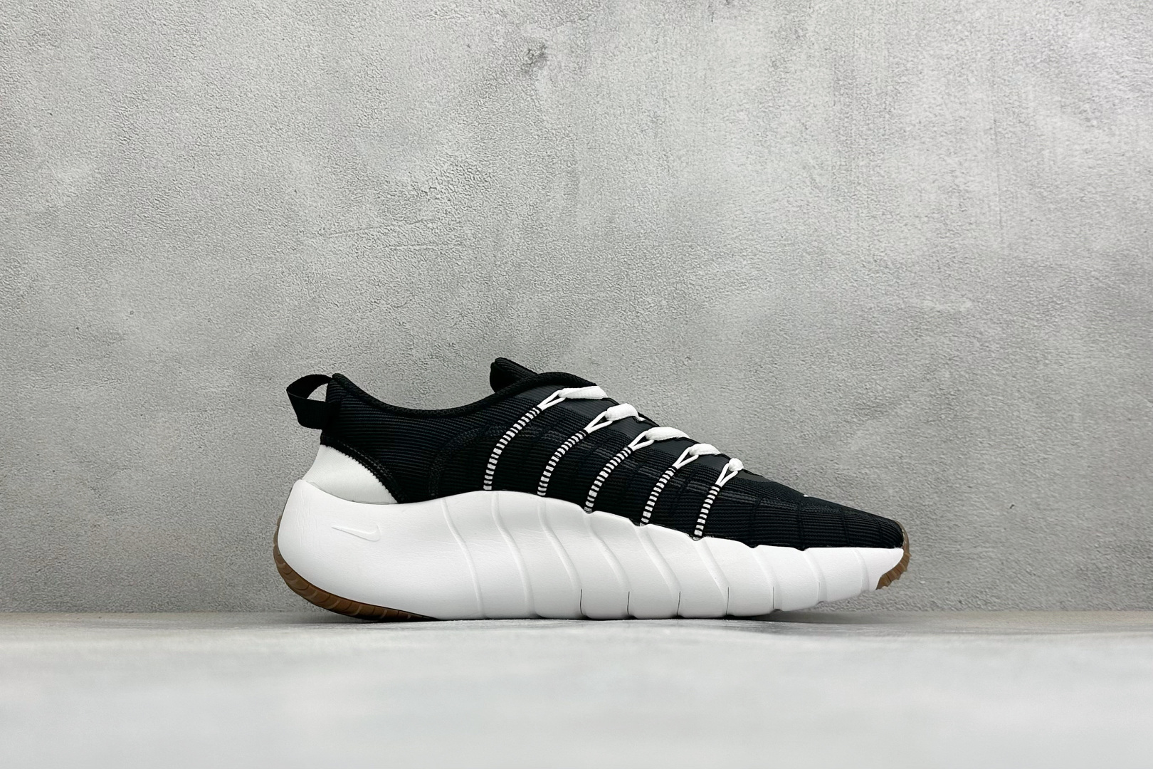 Y版Nk Free Run 5.0赤足低帮休闲跑步鞋 从跑步到训练再到日常生活 它采用透气的针织鞋面 将您喜爱的灵活性与 Y版Nk Free Run 5.0赤足低帮休闲跑步鞋 从跑步到训练再到日常生活 它采用透气的针织鞋面 将您喜爱的灵活性与