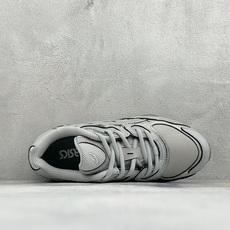Asics Gel-NYC 亚瑟士运动休闲透气专业跑鞋 鞋面采用反绒皮与网布拼接 透气舒适兼具休闲时尚 结合简明的配色 Asics Gel-NYC 亚瑟士运动休闲透气专业跑鞋 鞋面采用反绒皮与网布拼接 透气舒适兼具休闲时尚 结合简明的配色