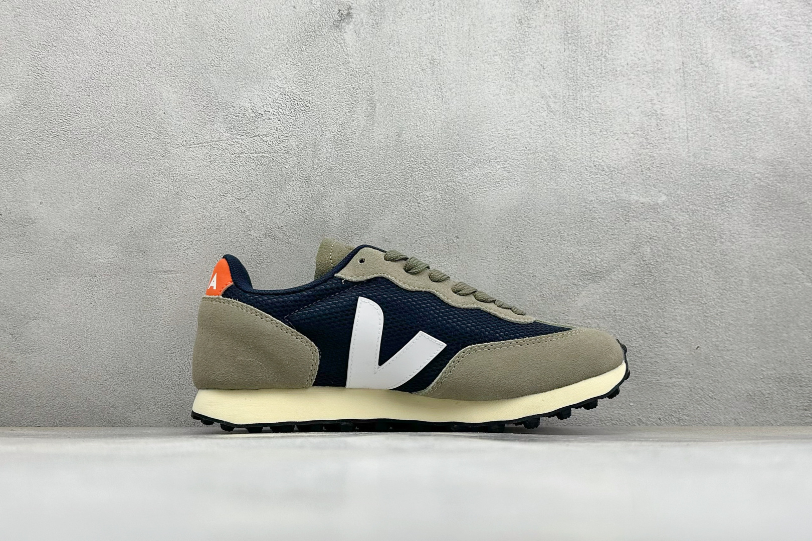 VEJA ESPLAR 休闲轻便耐磨经典跑步鞋 不撞款的运动鞋👟｜法国小众品牌Veja，增高于有形，Veja小白鞋妥妥的