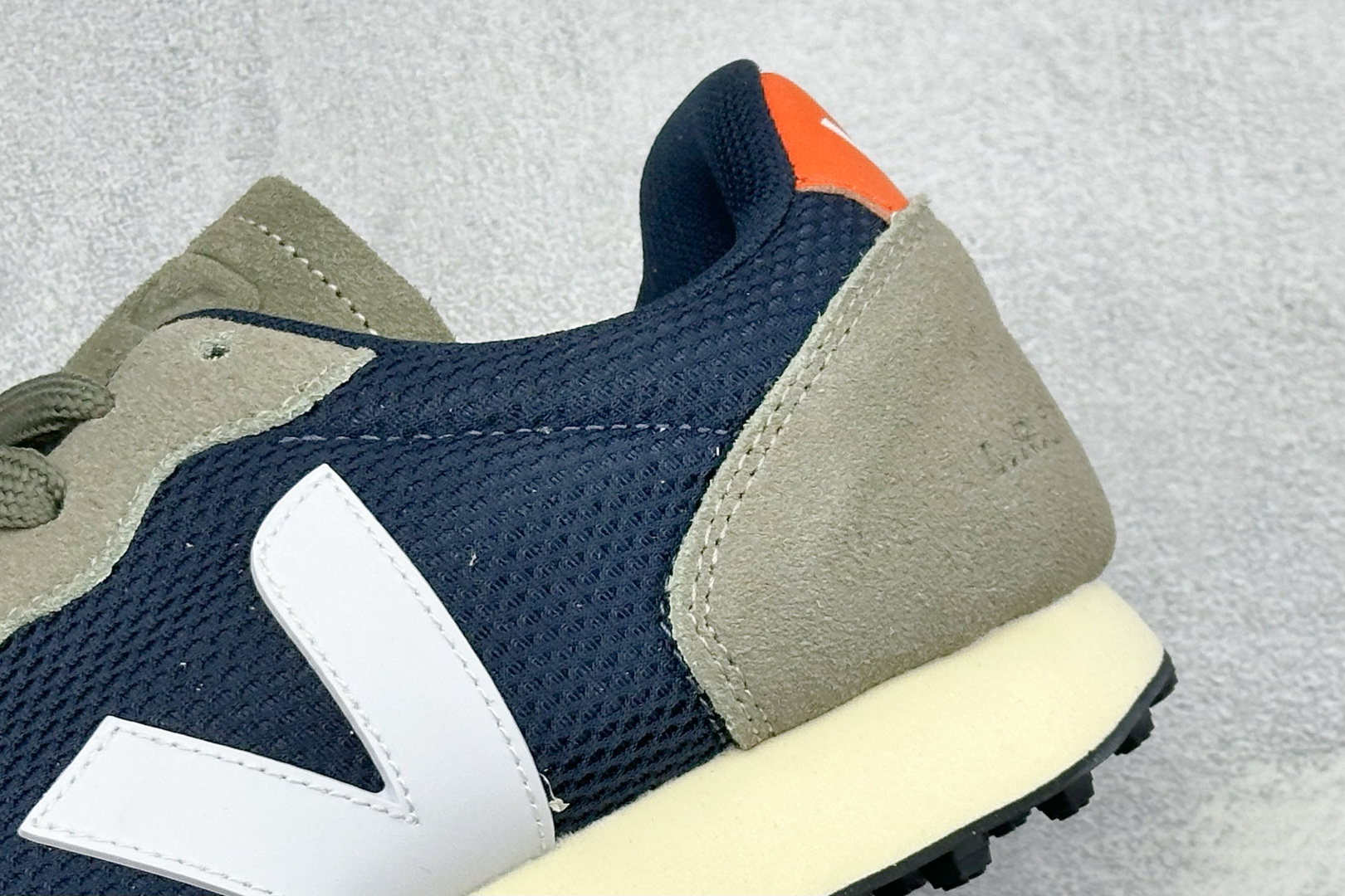 VEJA ESPLAR 休闲轻便耐磨经典跑步鞋 不撞款的运动鞋👟｜法国小众品牌Veja，增高于有形，Veja小白鞋妥妥的
