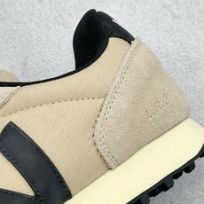 VEJA ESPLAR 休闲轻便耐磨经典跑步鞋 不撞款的运动鞋👟|法国小众品牌Veja,增高于有形,Veja小白鞋妥妥的 VEJA ESPLAR 休闲轻便耐磨经典跑步鞋 不撞款的运动鞋👟|法国小众品牌Veja,增高于有形,Veja小白鞋妥妥的