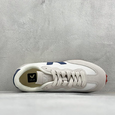 VEJA ESPLAR 休闲轻便耐磨经典跑步鞋 不撞款的运动鞋👟|法国小众品牌Veja,增高于有形,Veja小白鞋妥妥的 VEJA ESPLAR 休闲轻便耐磨经典跑步鞋 不撞款的运动鞋👟|法国小众品牌Veja,增高于有形,Veja小白鞋妥妥的
