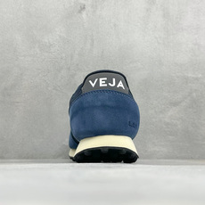 VEJA ESPLAR 休闲轻便耐磨经典跑步鞋 不撞款的运动鞋👟|法国小众品牌Veja,增高于有形,Veja小白鞋妥妥的 VEJA ESPLAR 休闲轻便耐磨经典跑步鞋 不撞款的运动鞋👟|法国小众品牌Veja,增高于有形,Veja小白鞋妥妥的