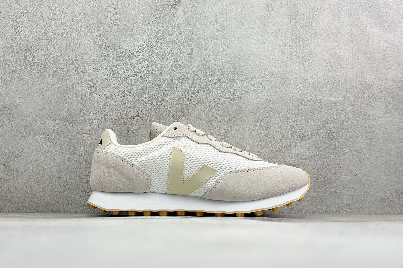 VEJA ESPLAR 休闲轻便耐磨经典跑步鞋 不撞款的运动鞋👟｜法国小众品牌Veja，增高于有形，Veja小白鞋妥妥的