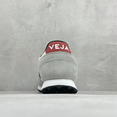 VEJA ESPLAR 休闲轻便耐磨经典跑步鞋 不撞款的运动鞋👟|法国小众品牌Veja,增高于有形,Veja小白鞋妥妥的 VEJA ESPLAR 休闲轻便耐磨经典跑步鞋 不撞款的运动鞋👟|法国小众品牌Veja,增高于有形,Veja小白鞋妥妥的