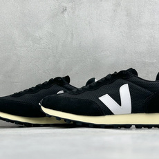 VEJA ESPLAR 休闲轻便耐磨经典跑步鞋 不撞款的运动鞋👟|法国小众品牌Veja,增高于有形,Veja小白鞋妥妥的 VEJA ESPLAR 休闲轻便耐磨经典跑步鞋 不撞款的运动鞋👟|法国小众品牌Veja,增高于有形,Veja小白鞋妥妥的