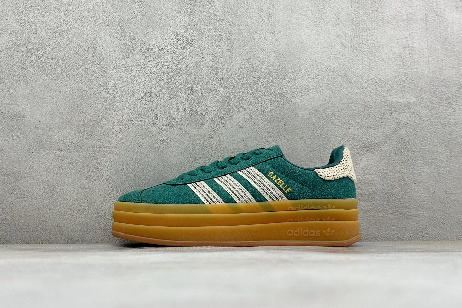 福利特价 Adidas Originals Gazelle Bold 三叶草厚底休闲防滑耐磨低帮板鞋 #原厂原数据版型 福利特价 Adidas Originals Gazelle Bold 三叶草厚底休闲防滑耐磨低帮板鞋 #原厂原数据版型