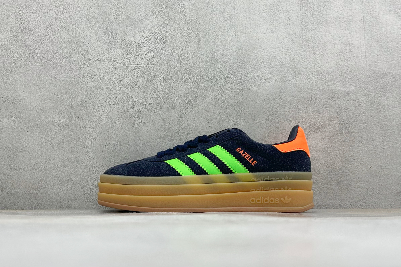 福利特价 Adidas Originals Gazelle Bold 三叶草厚底休闲防滑耐磨低帮板鞋 #原厂原数据版型 福利特价 Adidas Originals Gazelle Bold 三叶草厚底休闲防滑耐磨低帮板鞋 #原厂原数据版型