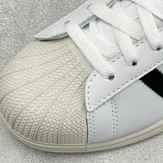 ADIDAS SUPERSTAR LO PRO 三叶草经典薄底贝壳头系列 新款休闲潮流板鞋 鞋面柔软织物材质 标志性的贝 ADIDAS SUPERSTAR LO PRO 三叶草经典薄底贝壳头系列 新款休闲潮流板鞋 鞋面柔软织物材质 标志性的贝