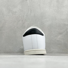 ADIDAS SUPERSTAR LO PRO 三叶草经典薄底贝壳头系列 新款休闲潮流板鞋 鞋面柔软织物材质 标志性的贝 ADIDAS SUPERSTAR LO PRO 三叶草经典薄底贝壳头系列 新款休闲潮流板鞋 鞋面柔软织物材质 标志性的贝