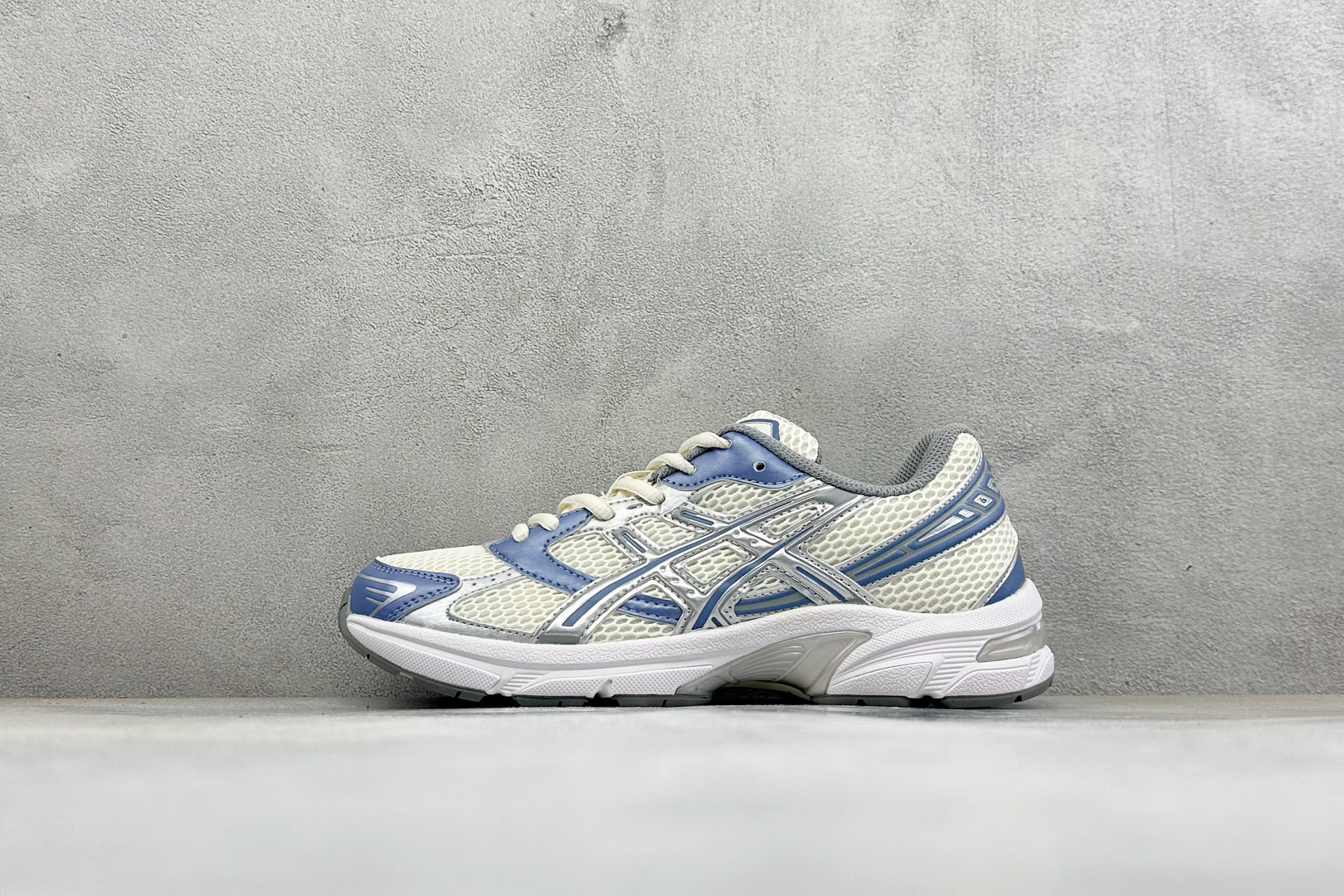 福利特价 YD版ASICS GEL-1130 亚瑟士复古减震透气运动休闲跑鞋 货号: 1201A164-110 福利特价 YD版ASICS GEL-1130 亚瑟士复古减震透气运动休闲跑鞋 货号: 1201A164-110