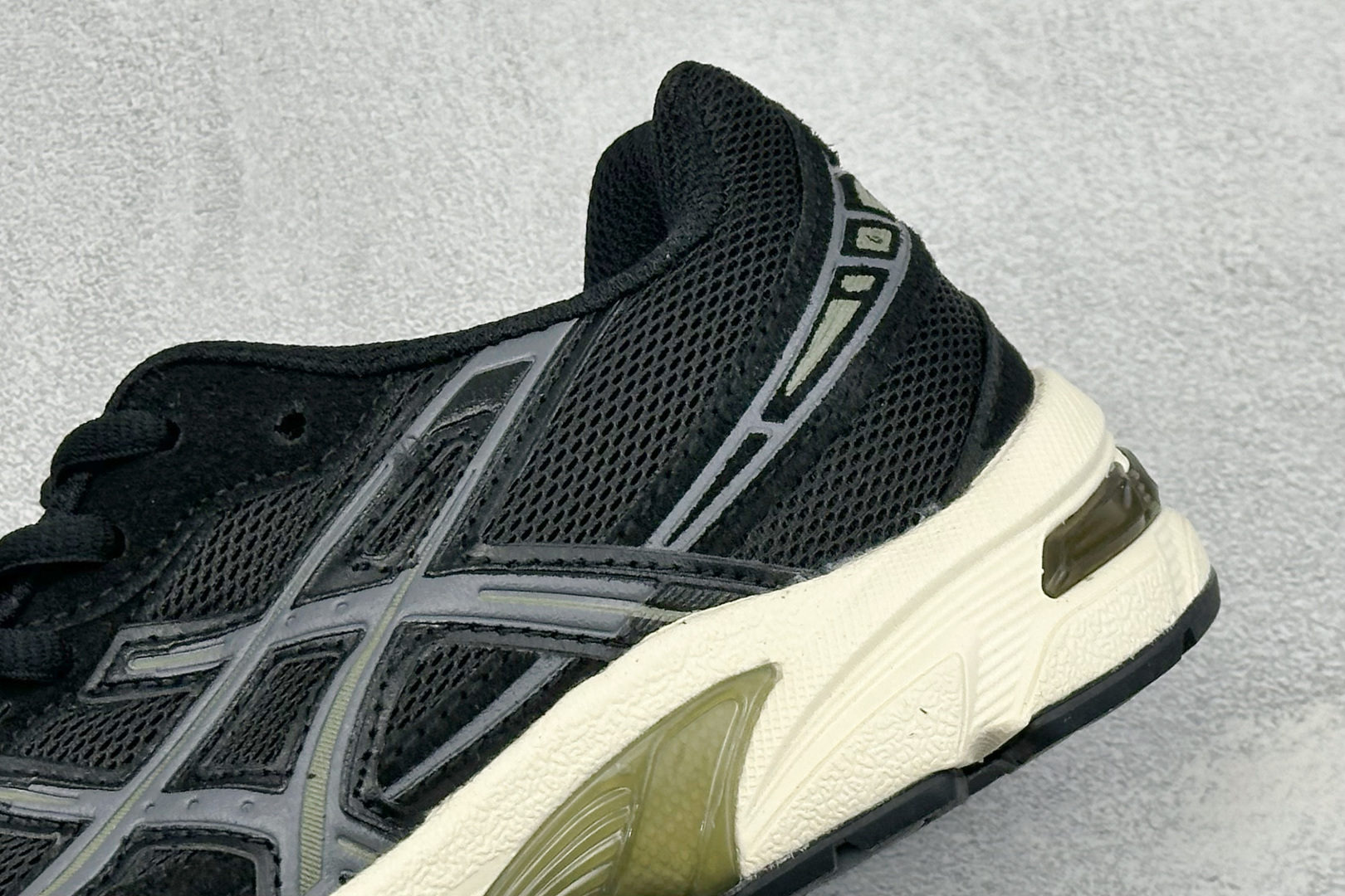福利特价 YD版ASICS GEL-1130 亚瑟士复古减震透气运动休闲跑鞋 货号: 1201A256-002 