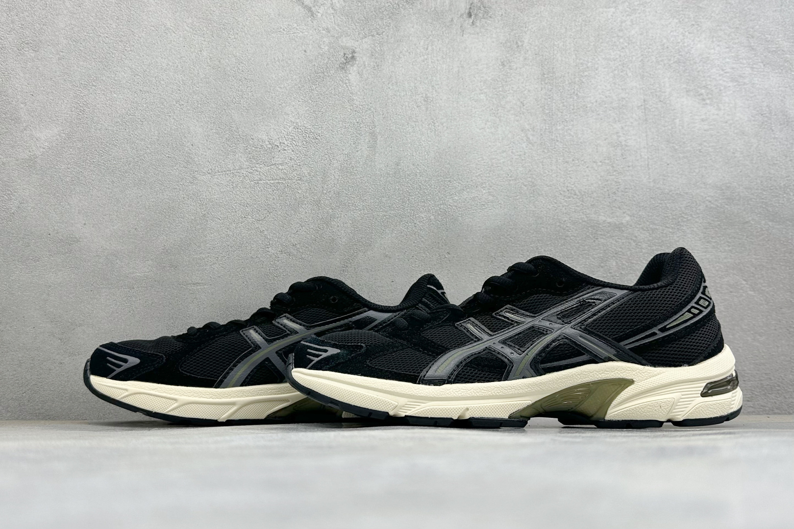 福利特价 YD版ASICS GEL-1130 亚瑟士复古减震透气运动休闲跑鞋 货号: 1201A256-002 