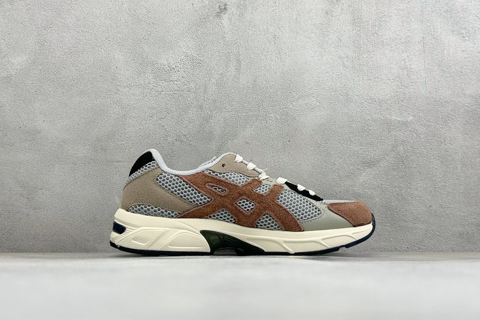 福利特价 YD版ASICS GEL-1130 亚瑟士复古减震透气运动休闲跑鞋 货号: 1201A487-020 
