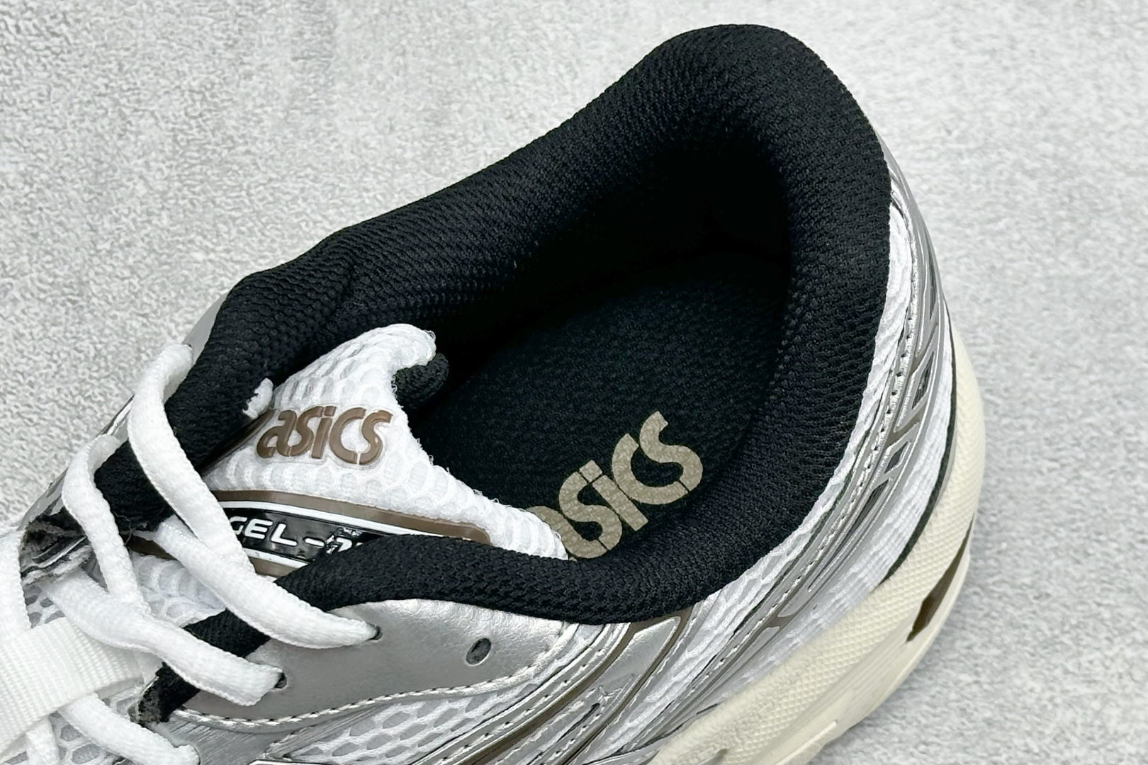 福利特价 YD版ASICS GEL-1130 亚瑟士复古减震透气运动休闲跑鞋 货号: 1201A256-113 