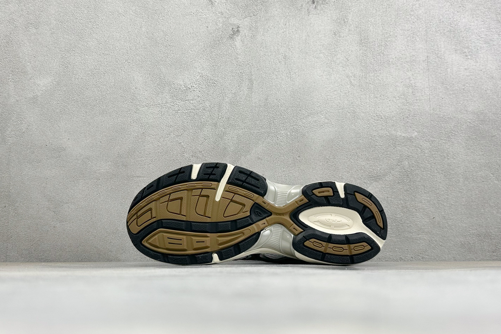 福利特价 YD版ASICS GEL-1130 亚瑟士复古减震透气运动休闲跑鞋 货号: 1201A256-113 