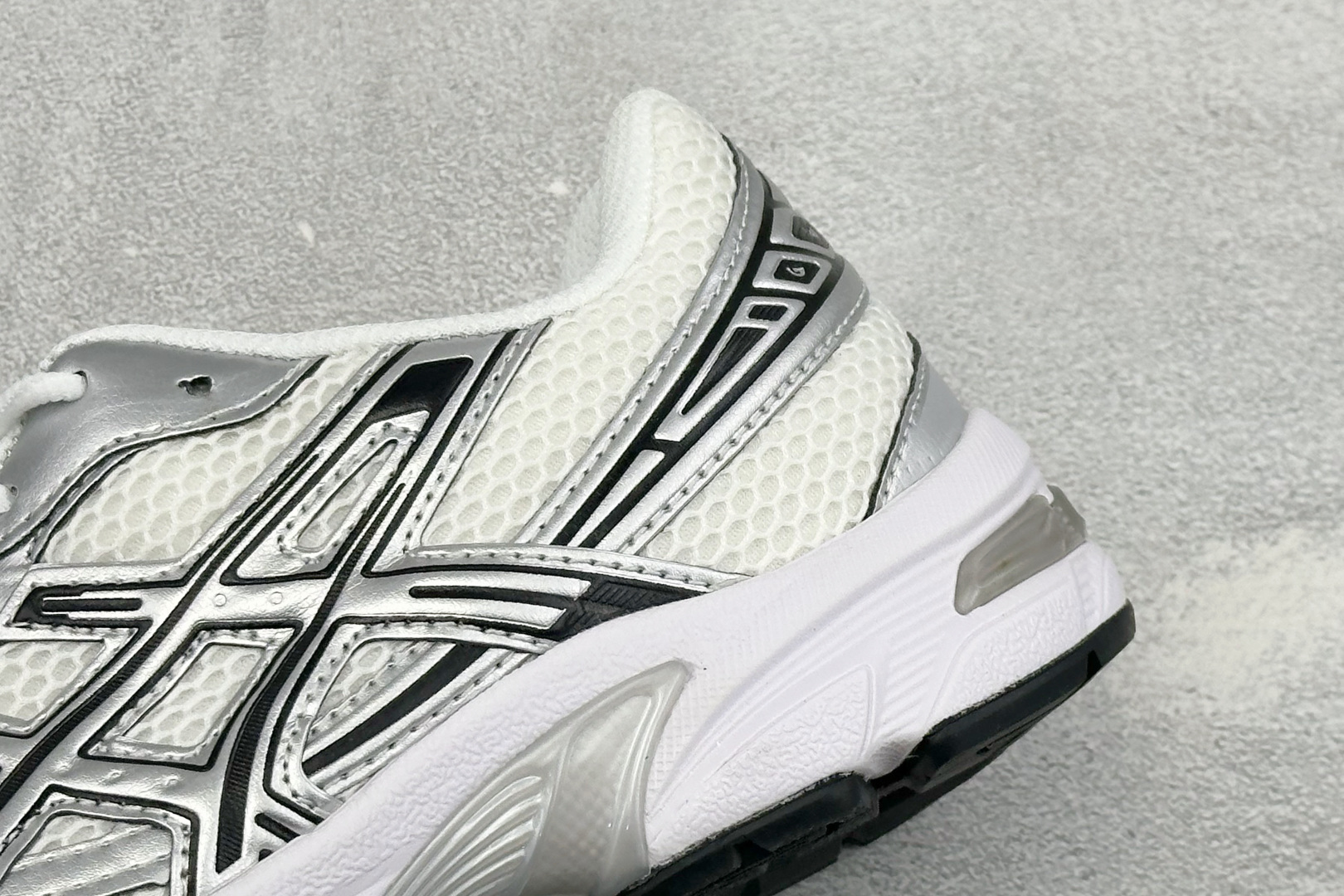 福利特价 YD版ASICS GEL-1130 亚瑟士复古减震透气运动休闲跑鞋 货号: 1201B020-100 