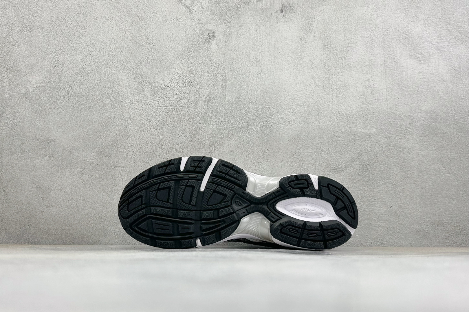 福利特价 YD版ASICS GEL-1130 亚瑟士复古减震透气运动休闲跑鞋 货号: 1201B020-100 