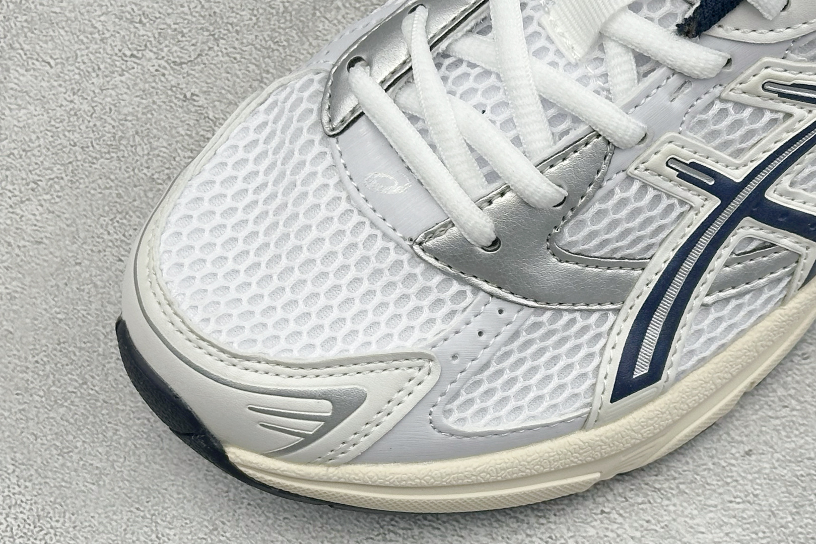 福利特价 YD版ASICS GEL-1130 亚瑟士复古减震透气运动休闲跑鞋 货号: 1201A256-106 