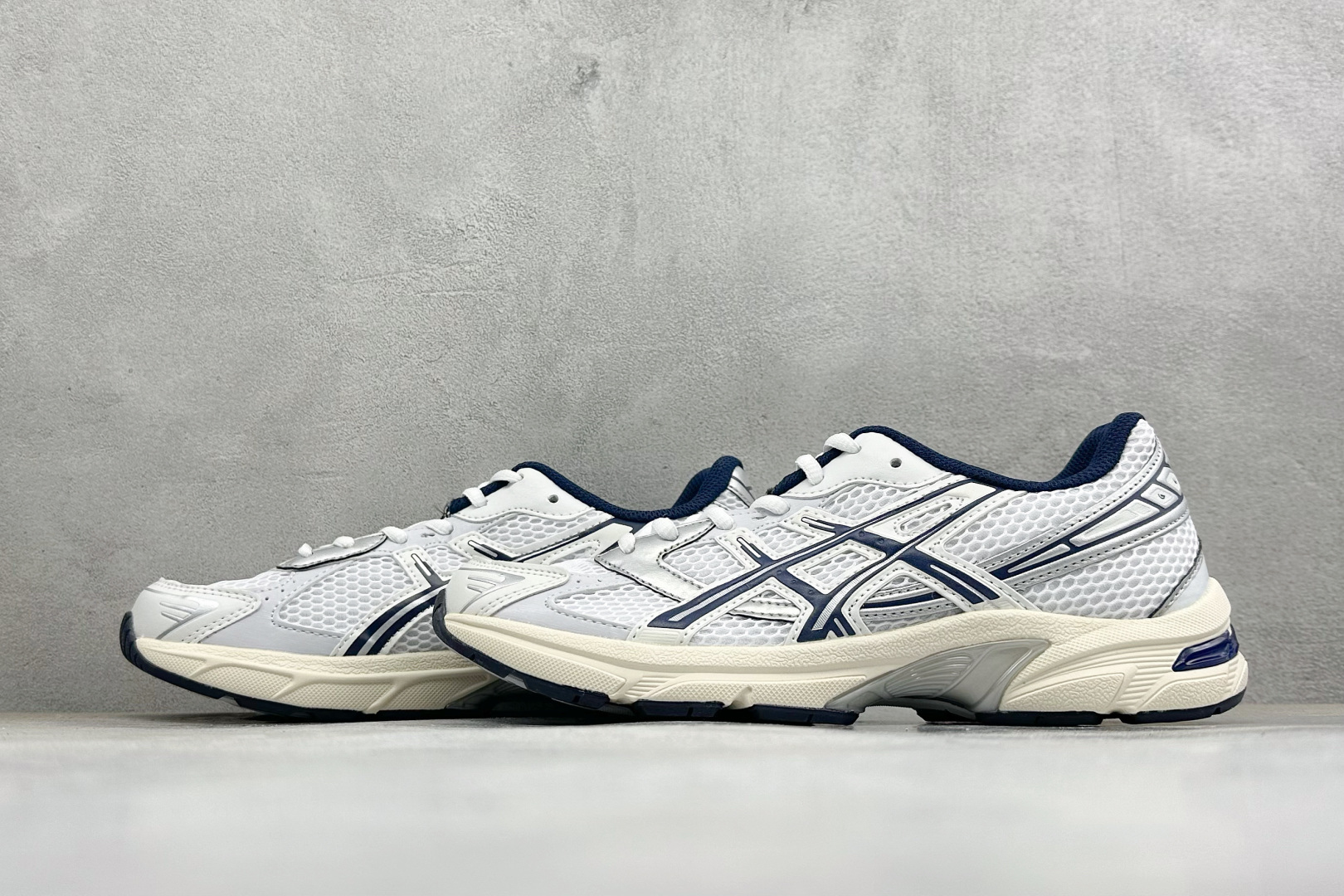 福利特价 YD版ASICS GEL-1130 亚瑟士复古减震透气运动休闲跑鞋 货号: 1201A256-106 