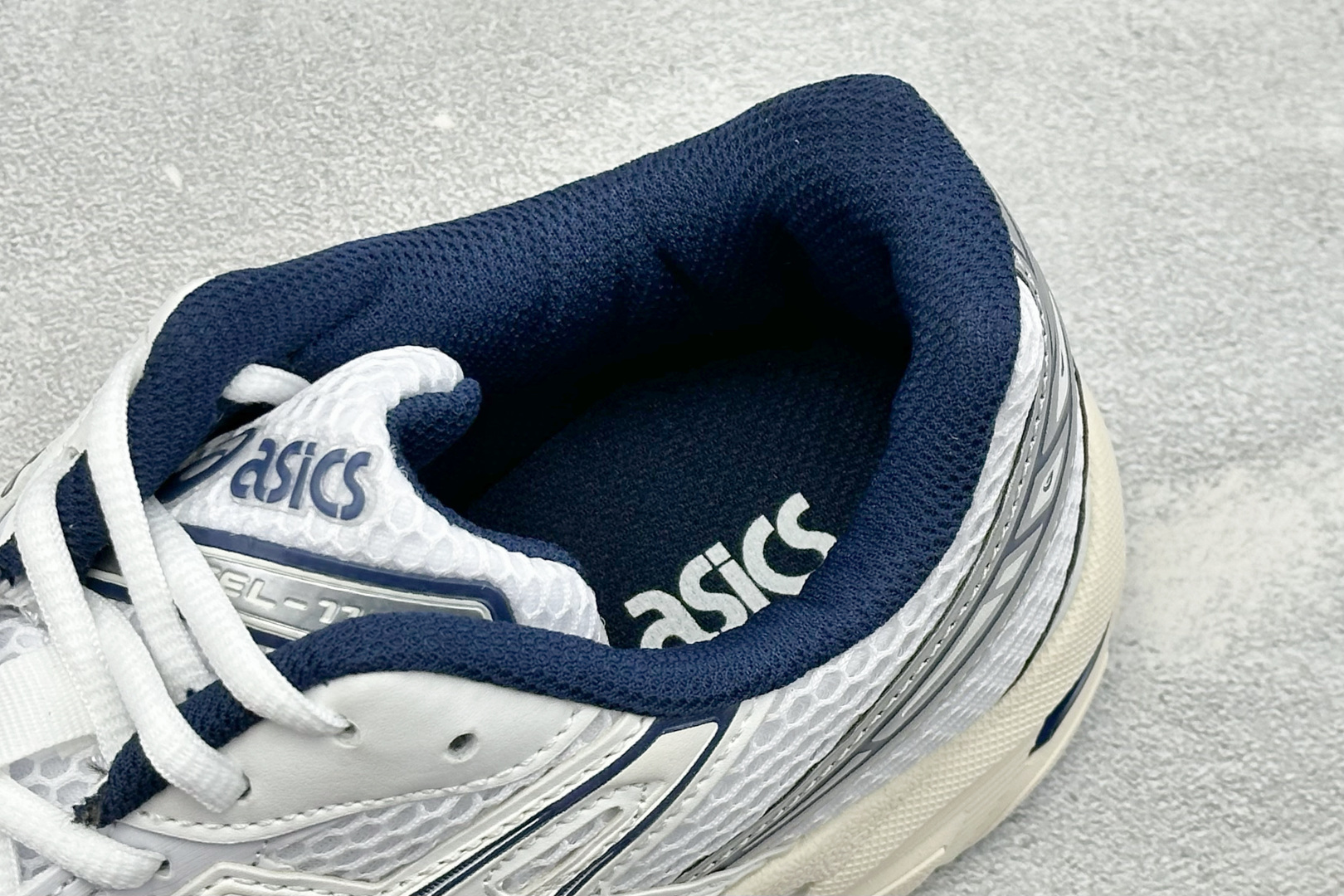 福利特价 YD版ASICS GEL-1130 亚瑟士复古减震透气运动休闲跑鞋 货号: 1201A256-106 