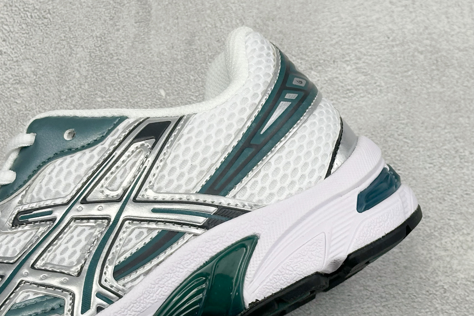 福利特价 YD版ASICS GEL-1130 亚瑟士复古减震透气运动休闲跑鞋 货号: 1201A256-121 