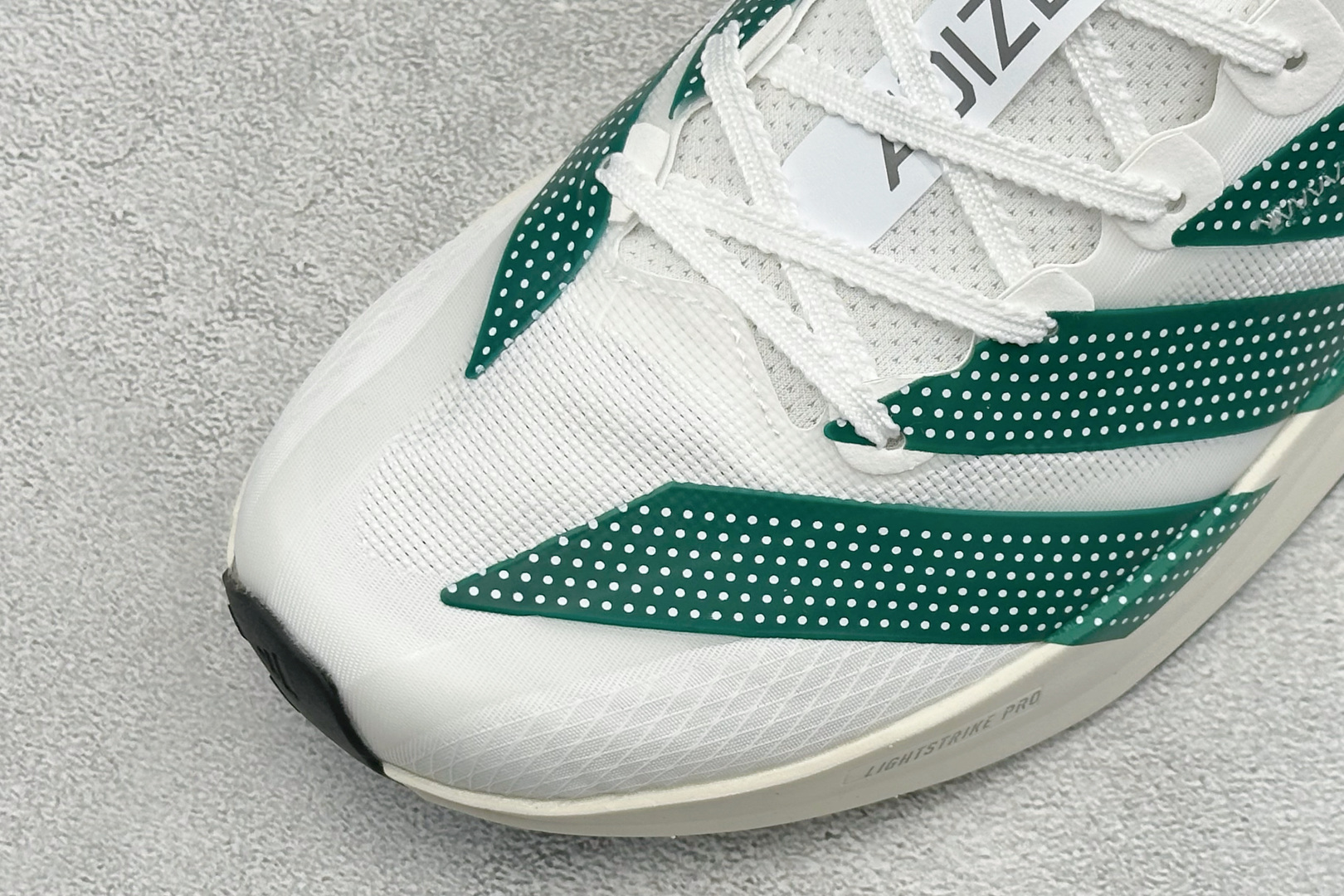 YD版Adidas Adizero Adios 10 阿迪达斯 马拉松飞线贾卡轻质透气休闲运动跑步鞋 采用双层透气网纱 