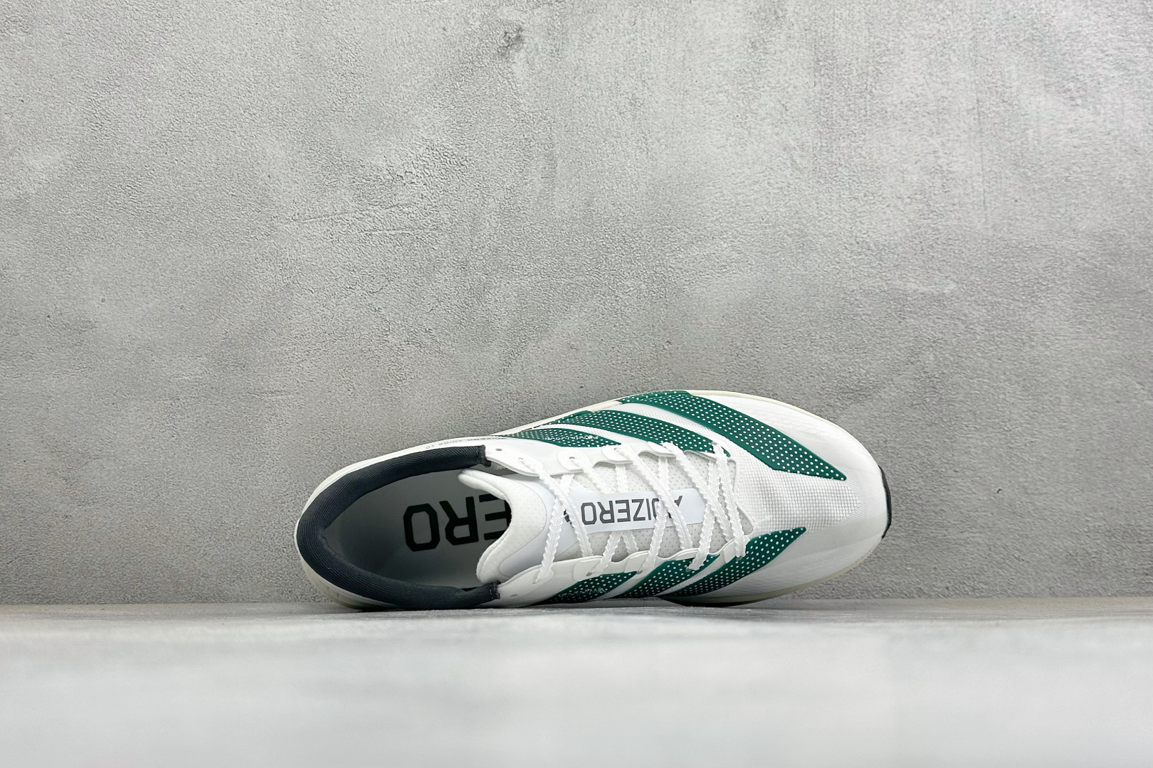 YD版Adidas Adizero Adios 10 阿迪达斯 马拉松飞线贾卡轻质透气休闲运动跑步鞋 采用双层透气网纱 