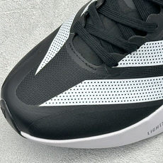 DC版Adidas Adizero Evo SL 2 阿迪超轻透气缓震跑鞋 整体外观造型与adiZero Adios P DC版Adidas Adizero Evo SL 2 阿迪超轻透气缓震跑鞋 整体外观造型与adiZero Adios P