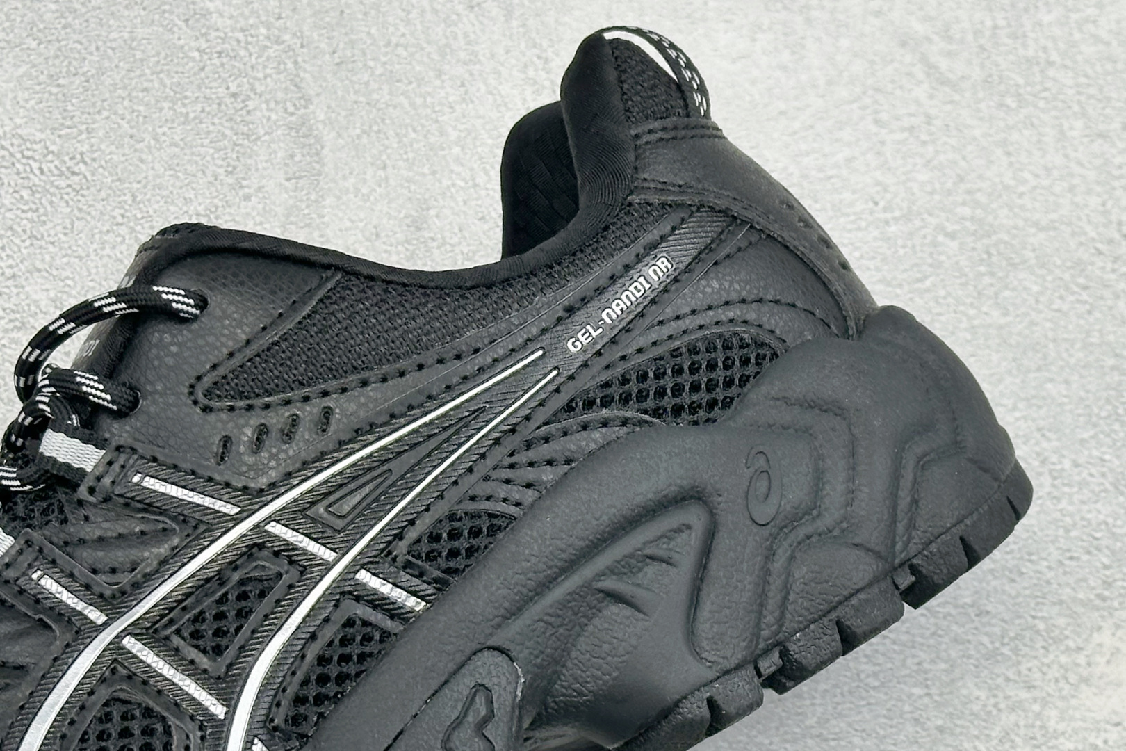 YD版Asics Gel-NANDI NR 亚瑟士运动休闲透气专业跑鞋 采用工程弹性双层再生针织密度鞋面材质 后跟3D可 YD版Asics Gel-NANDI NR 亚瑟士运动休闲透气专业跑鞋 采用工程弹性双层再生针织密度鞋面材质 后跟3D可
