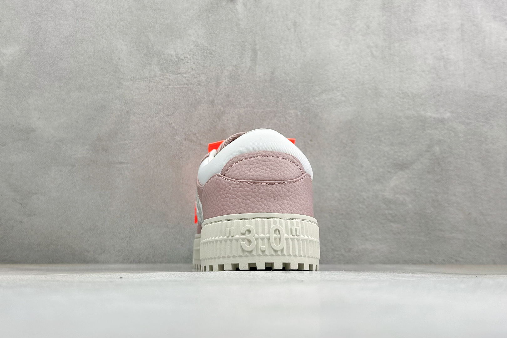S版OFF- WHITE 3.0 Off Court 小牛皮 圆头系带低帮板鞋 原厂原档开发 外观很有设计感 个性独特 S版OFF- WHITE 3.0 Off Court 小牛皮 圆头系带低帮板鞋 原厂原档开发 外观很有设计感 个性独特