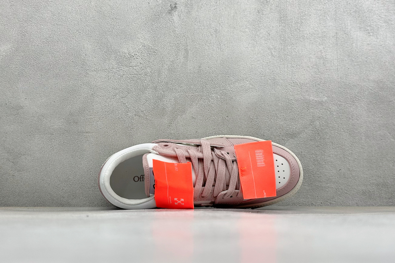 S版OFF- WHITE 3.0 Off Court 小牛皮 圆头系带低帮板鞋 原厂原档开发 外观很有设计感 个性独特 S版OFF- WHITE 3.0 Off Court 小牛皮 圆头系带低帮板鞋 原厂原档开发 外观很有设计感 个性独特