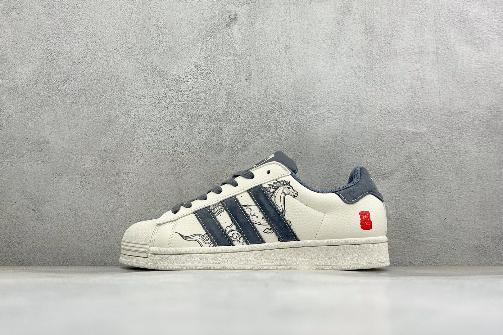 福利特价 Adidas Originals Gazelle Indoor 马年联名 桑巴果冻休闲百搭低帮板鞋 原装头层材 福利特价 Adidas Originals Gazelle Indoor 马年联名 桑巴果冻休闲百搭低帮板鞋 原装头层材
