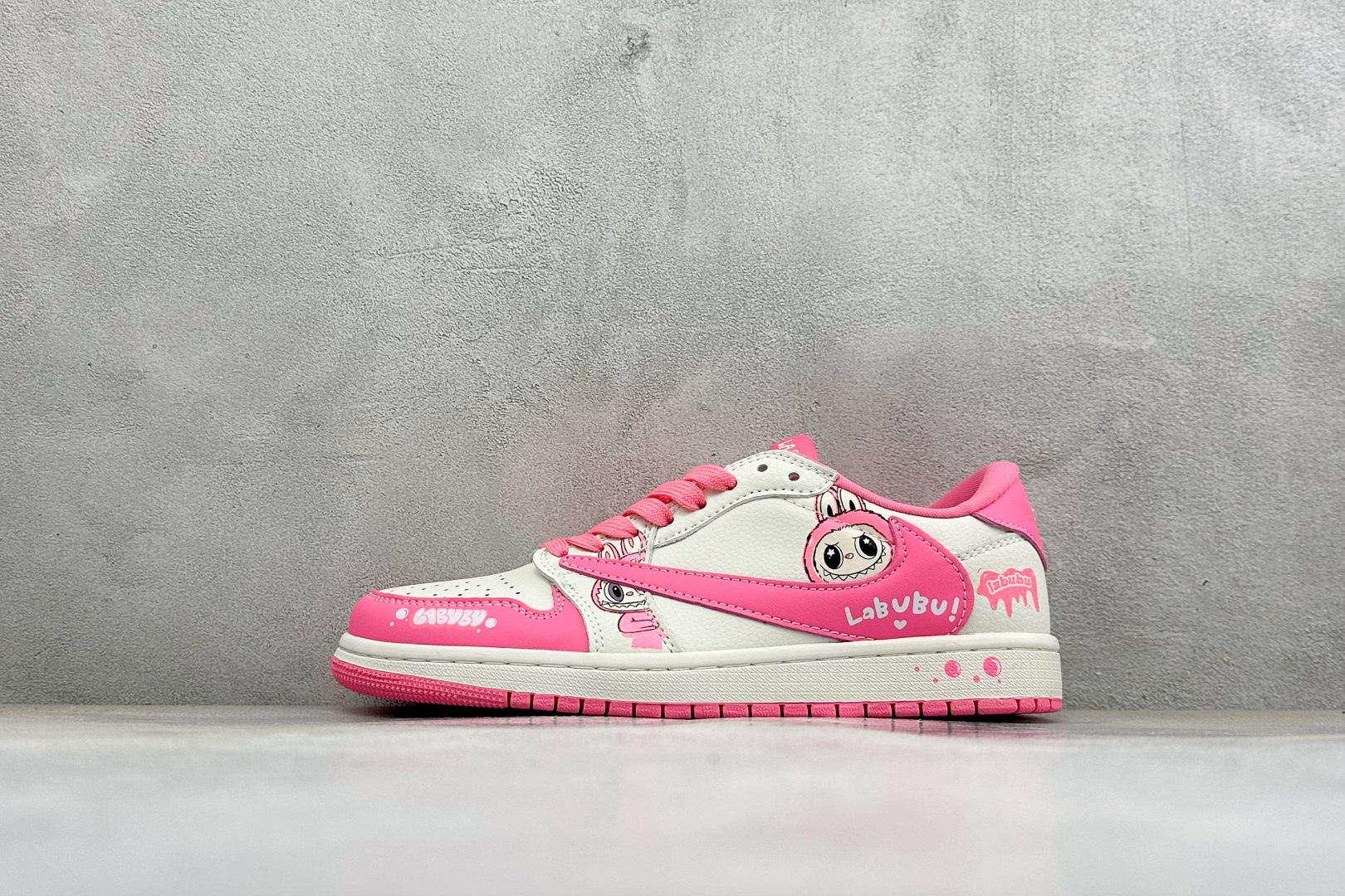 福利特价 Air Jordan 1 Low AJ1 乔1 联名 高端定制 倒钩低帮复古篮球鞋 #定制皮料 原厂3D打印 福利特价 Air Jordan 1 Low AJ1 乔1 联名 高端定制 倒钩低帮复古篮球鞋 #定制皮料 原厂3D打印