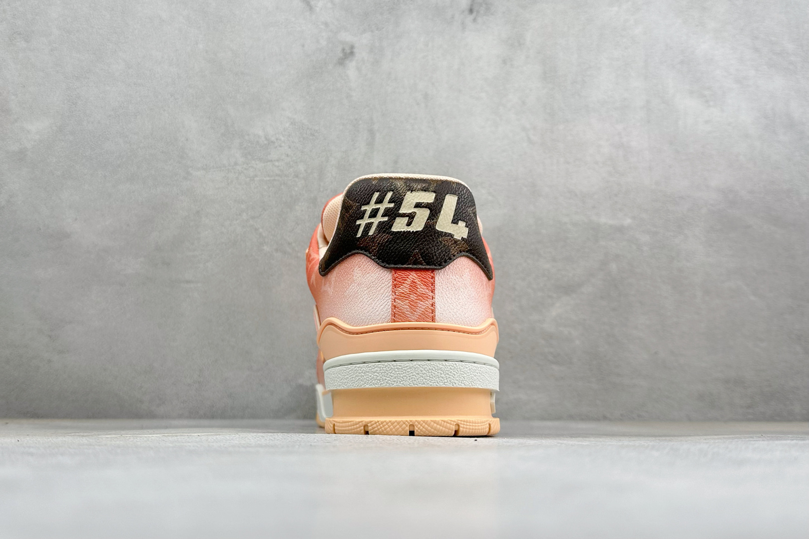 Louis Vuitton 路易威登 LV Trainer 低帮休闲板鞋 全新版本 原版购入 历时两个月调试开发打造 Z