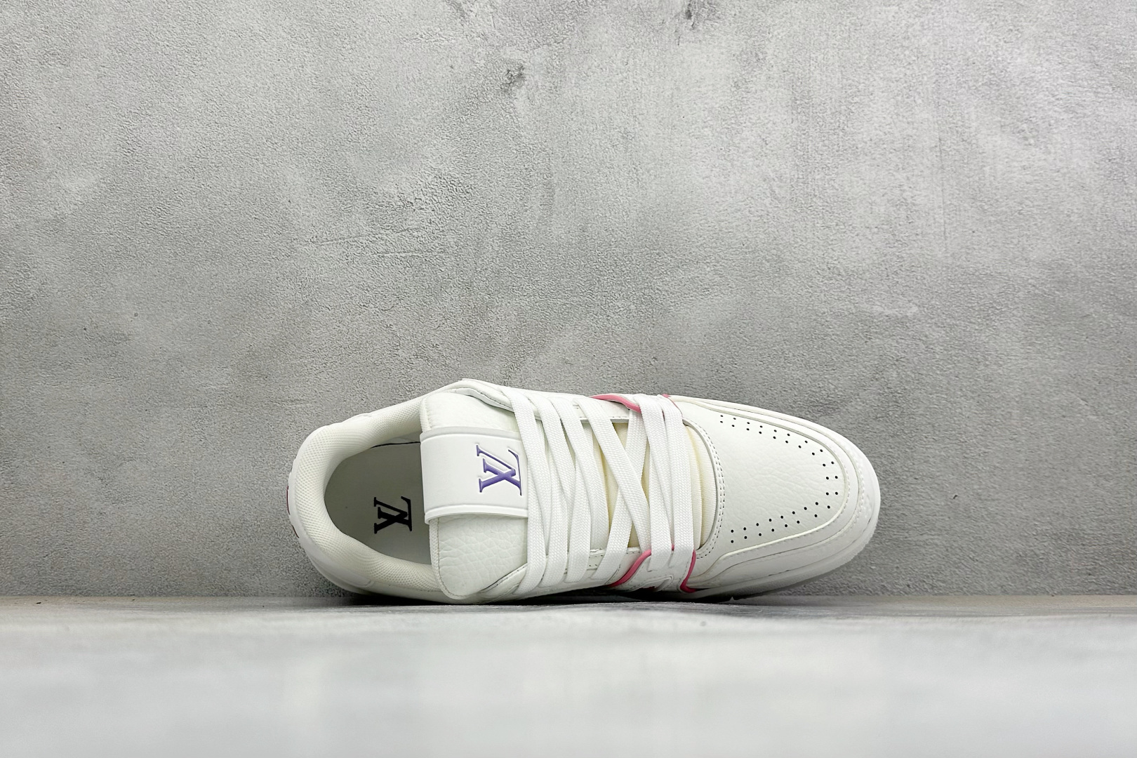 Louis Vuitton 路易威登 LV Trainer 低帮休闲板鞋 全新版本 原版购入 历时两个月调试开发打造 Z