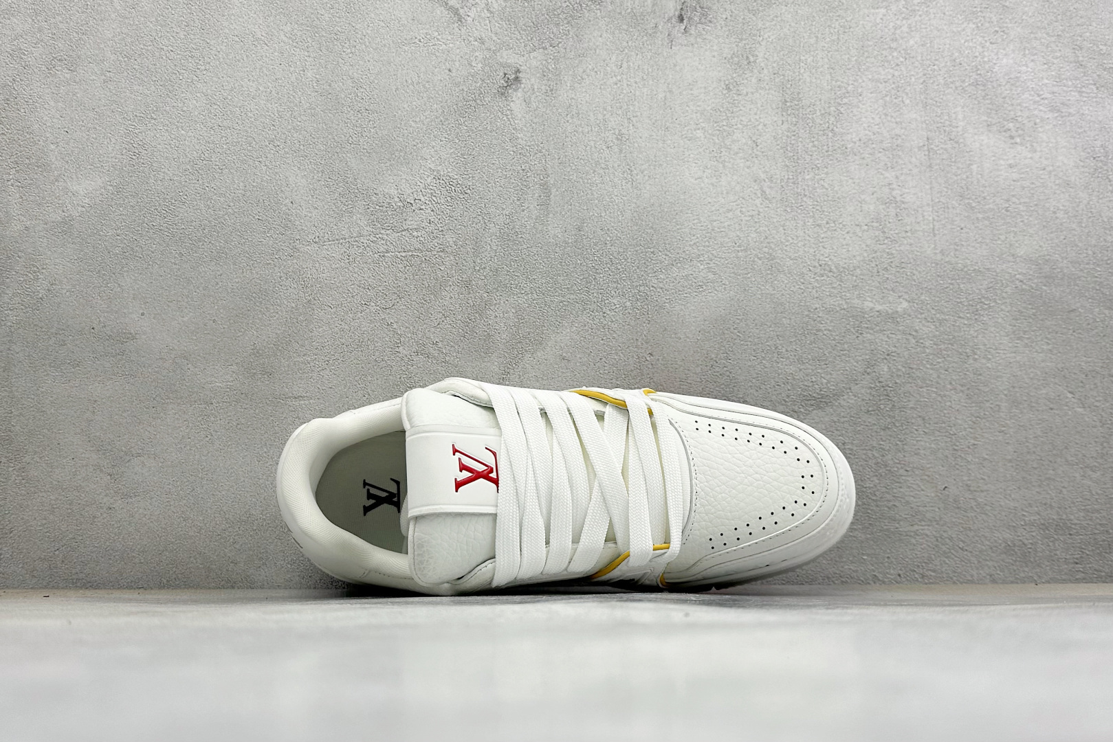 Louis Vuitton 路易威登 LV Trainer 低帮休闲板鞋 全新版本 原版购入 历时两个月调试开发打造 Z Louis Vuitton 路易威登 LV Trainer 低帮休闲板鞋 全新版本 原版购入 历时两个月调试开发打造 Z