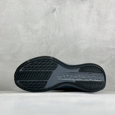 NIKE AIR ZOOM PEGASUS 42 减震防滑耐磨透气 低帮跑步鞋 兼顾迅疾外观和稳固脚感 后跟覆面和中足动 NIKE AIR ZOOM PEGASUS 42 减震防滑耐磨透气 低帮跑步鞋 兼顾迅疾外观和稳固脚感 后跟覆面和中足动