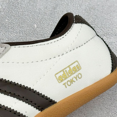 Adidas Tokyo W 阿迪达斯 舒适百搭经典休闲运动鞋 鞋面设计舒适贴合脚面 同时采用柔软材质 穿着轻便舒适 侧 Adidas Tokyo W 阿迪达斯 舒适百搭经典休闲运动鞋 鞋面设计舒适贴合脚面 同时采用柔软材质 穿着轻便舒适 侧
