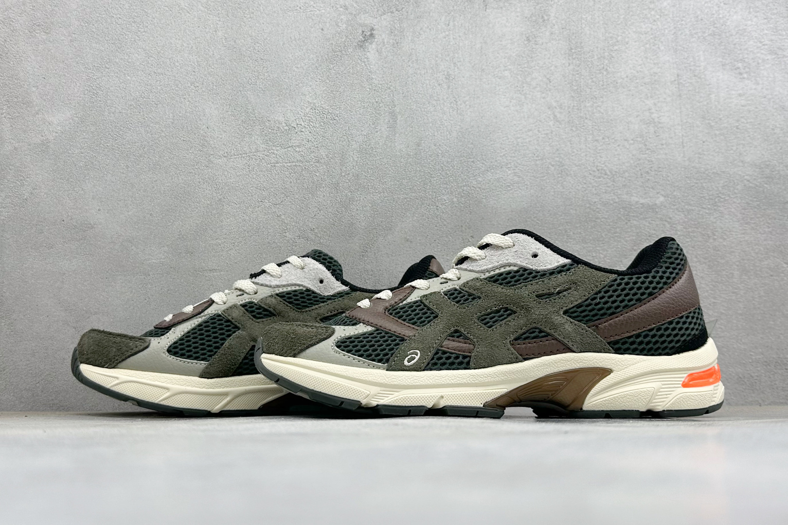 福利特价 YD版ASICS GEL-1130 亚瑟士复古减震透气运动休闲跑鞋 货号: 1201A924-300 