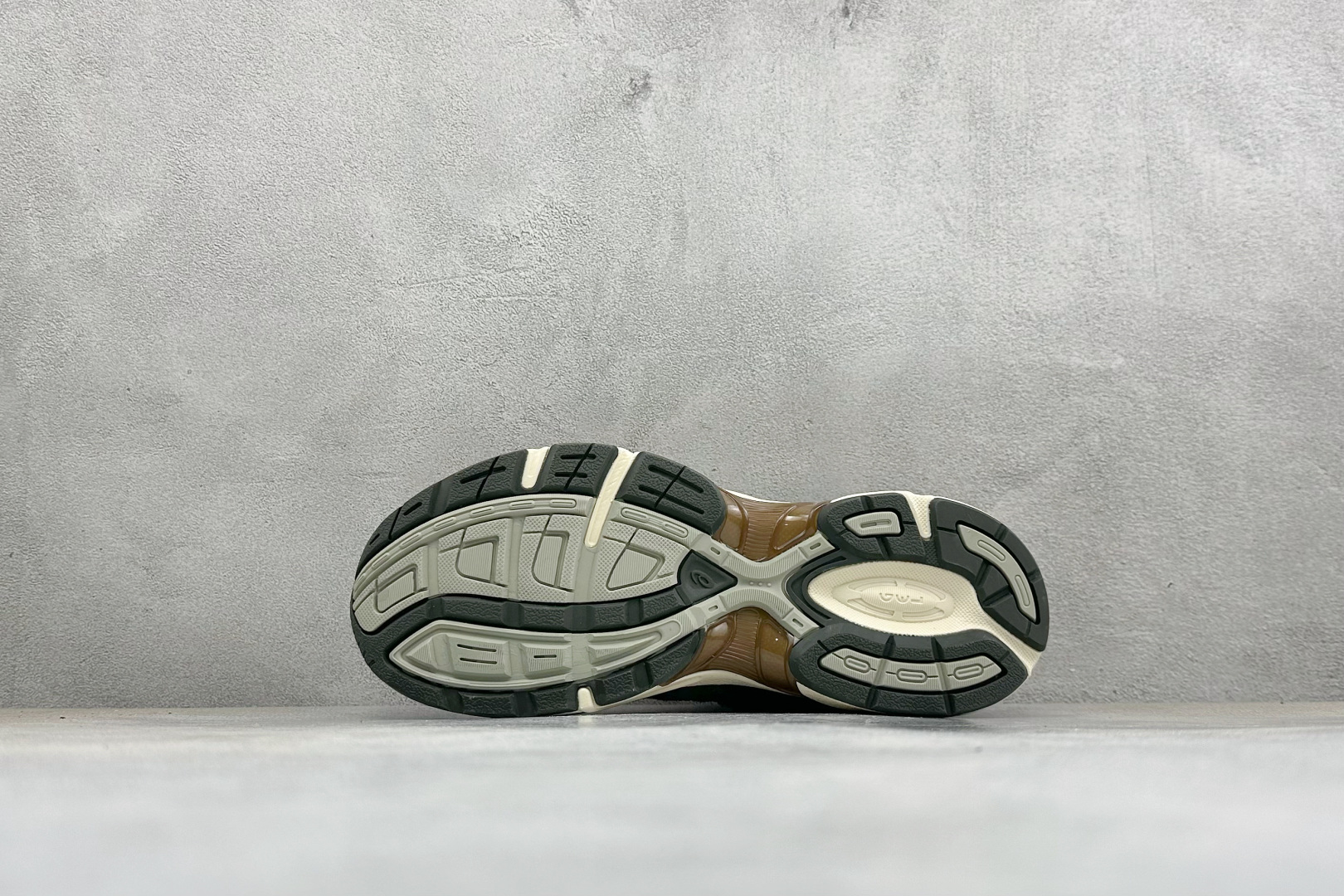 福利特价 YD版ASICS GEL-1130 亚瑟士复古减震透气运动休闲跑鞋 货号: 1201A924-300 