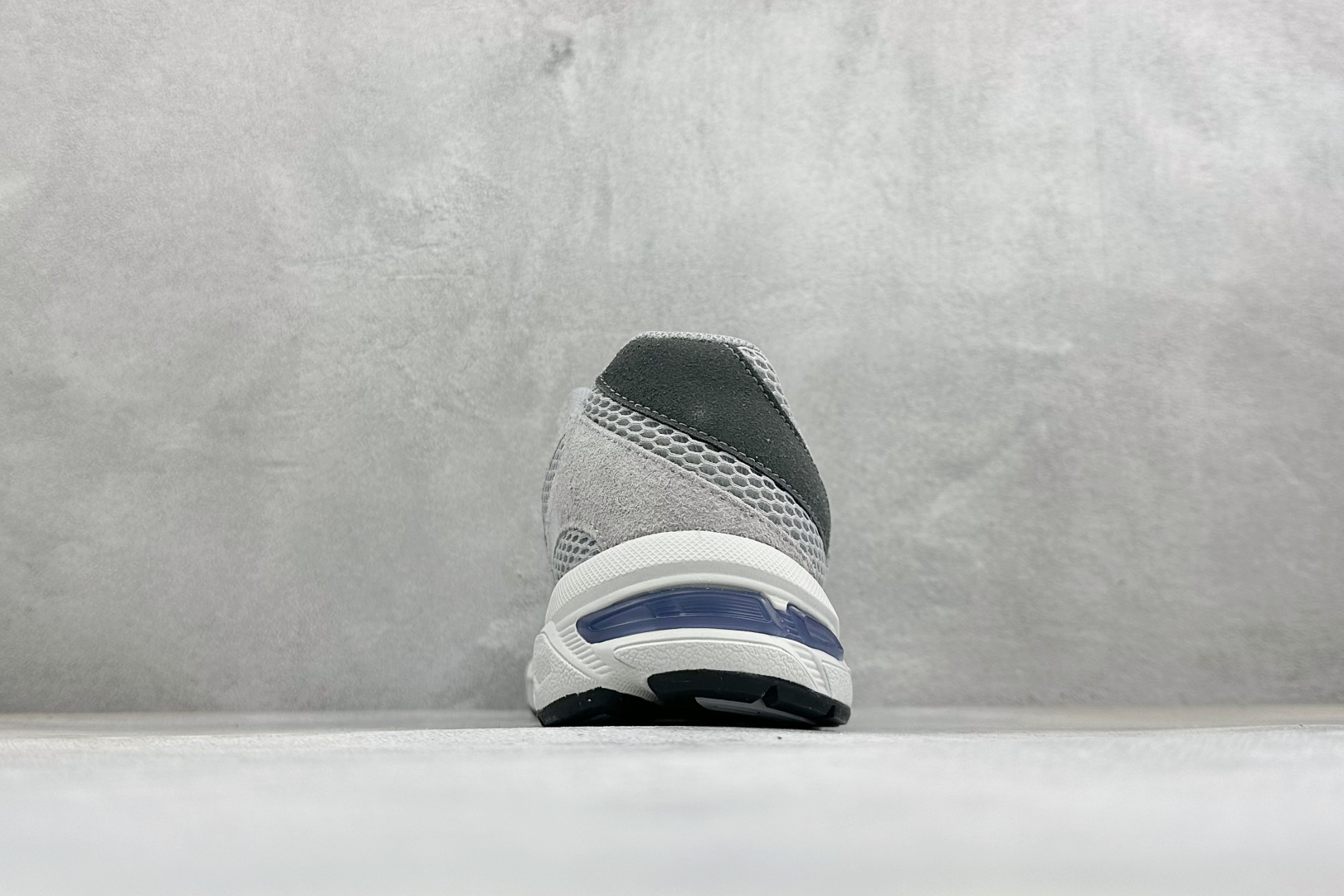 福利特价 YD版ASICS GEL-1130 亚瑟士复古减震透气运动休闲跑鞋 货号: 1203A609-101 