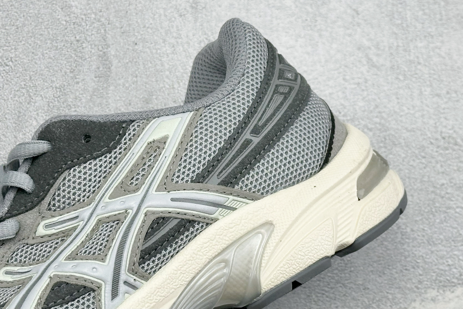 福利特价 YD版ASICS GEL-1130 亚瑟士复古减震透气运动休闲跑鞋 货号: 1203A609-020 