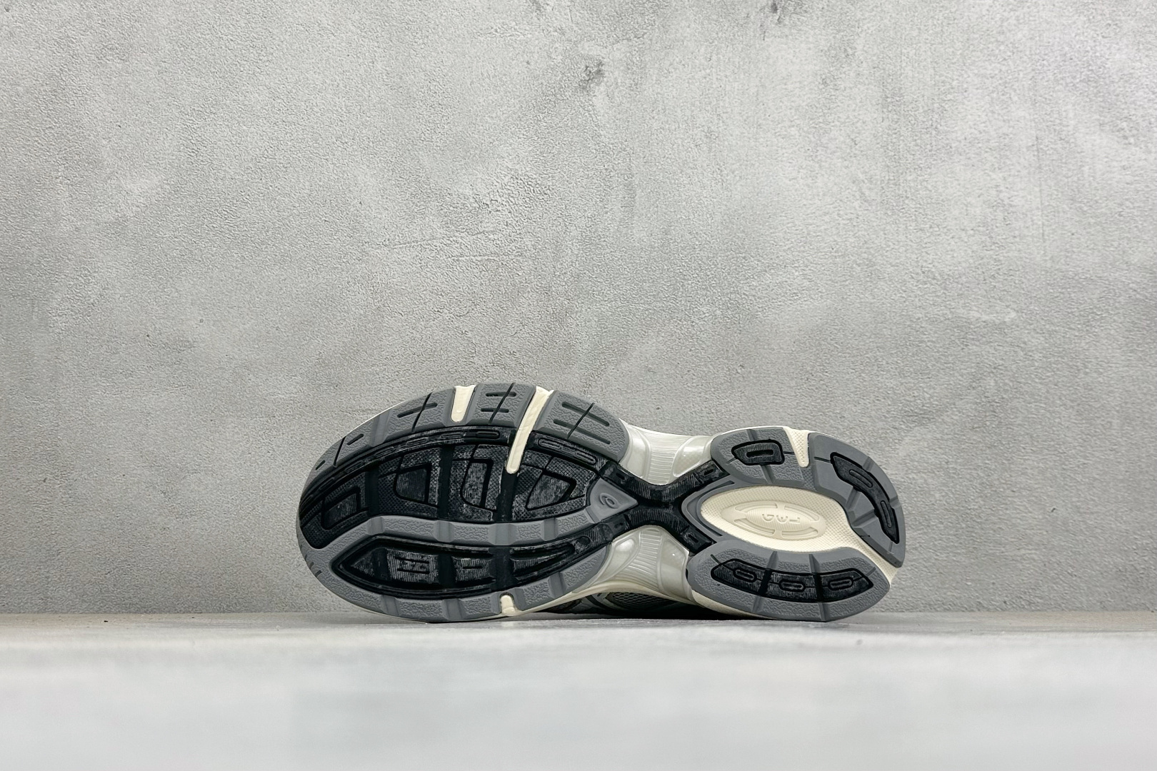 福利特价 YD版ASICS GEL-1130 亚瑟士复古减震透气运动休闲跑鞋 货号: 1203A609-020 