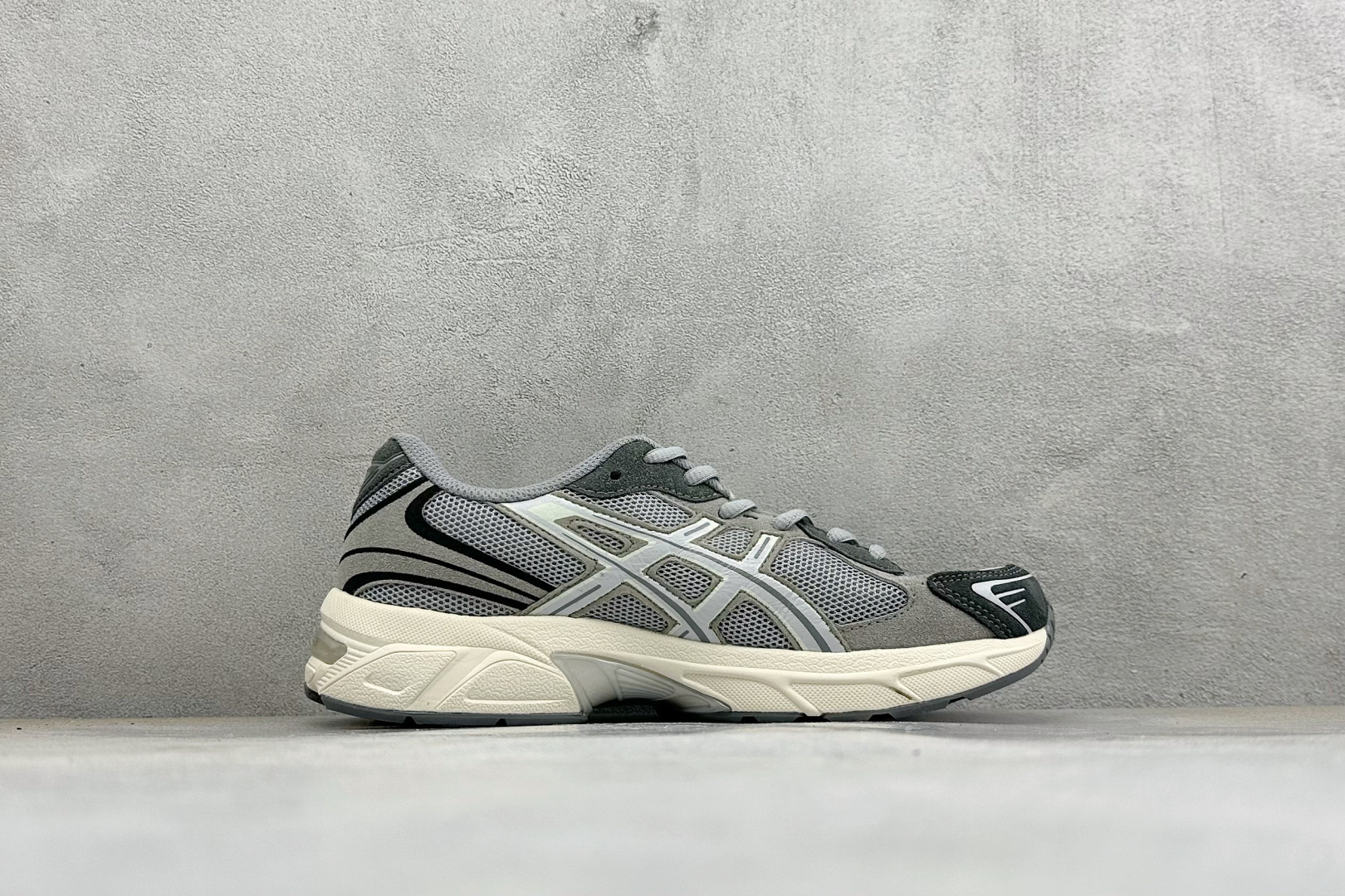 福利特价 YD版ASICS GEL-1130 亚瑟士复古减震透气运动休闲跑鞋 货号: 1203A609-020 
