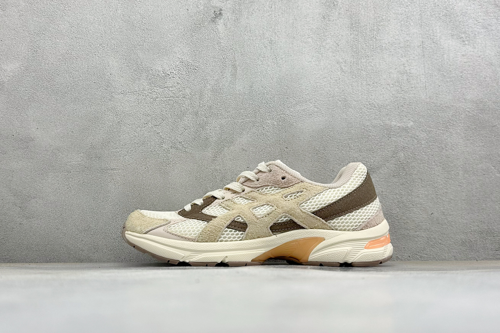 福利特价 YD版ASICS GEL-1130 亚瑟士复古减震透气运动休闲跑鞋 货号: 1201A982-200 福利特价 YD版ASICS GEL-1130 亚瑟士复古减震透气运动休闲跑鞋 货号: 1201A982-200
