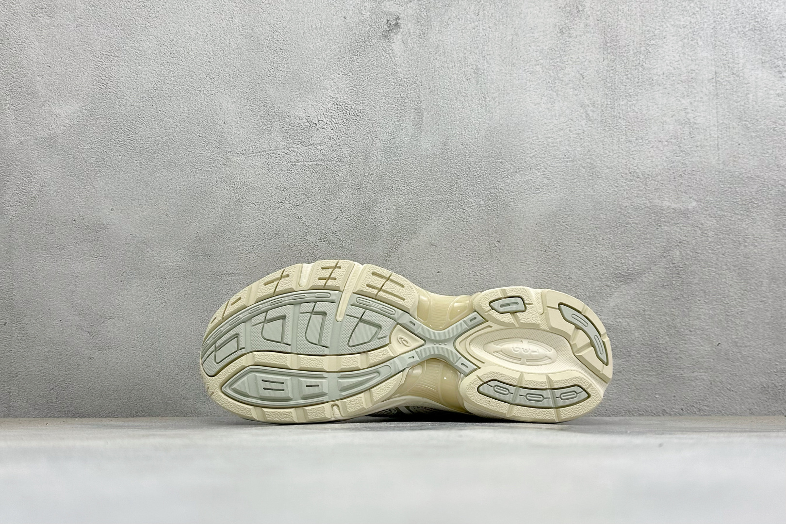 福利特价 YD版ASICS GEL-1130 亚瑟士复古减震透气运动休闲跑鞋 货号: 1201A982-200 